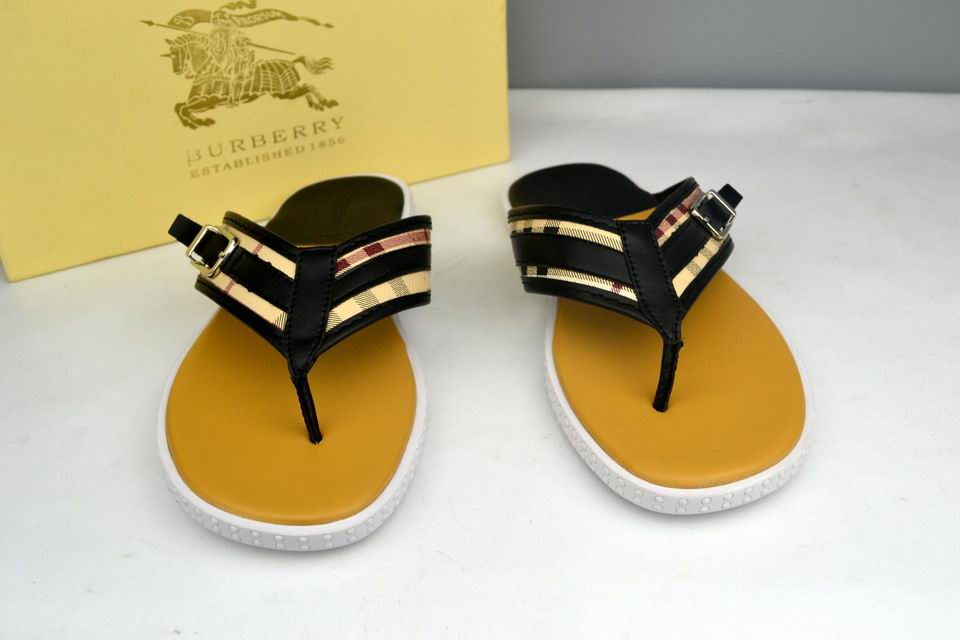 2017 Burbry slippers man 38-46-060